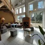 Gite-nature-poitou 14 Personnes 36 Min Futuroscope 度假居 *